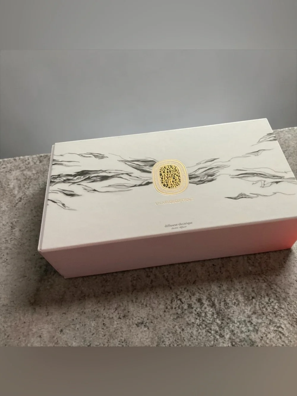 Diptyque Un Air de Diptyque Electric Wall Scent Diffuser